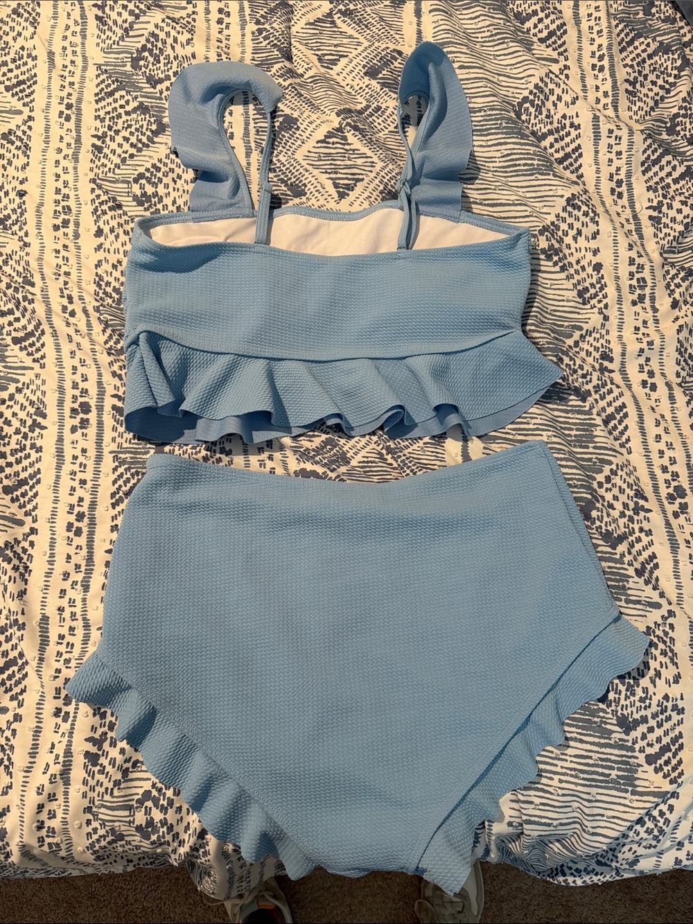 Light Blue Ruffled Two-Piece Swimsuit Set - Picture 2 of 2